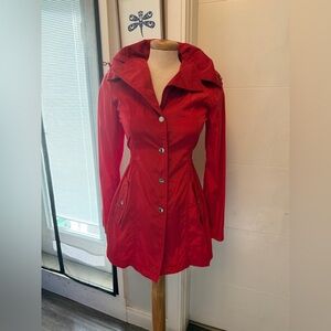 Laundry By Shelli Segal Red Flared Packable Rain Coat